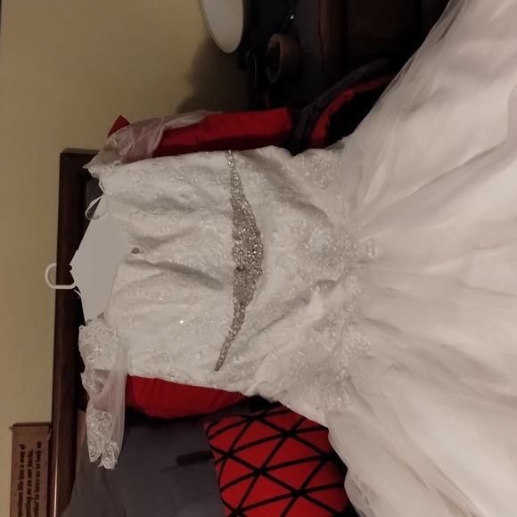 wedding dress - Picture 2 of 5